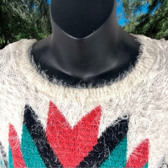 Oona & Maud Anthropologie Soft Aztec Southwest Eyelash Sweater Size Medium - Picture 11 of 16